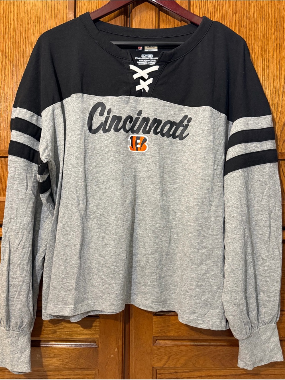 NFL Team Apparel Cincinnati Bengals Lace-Up Tee Who-Dey Football Burrow Chase